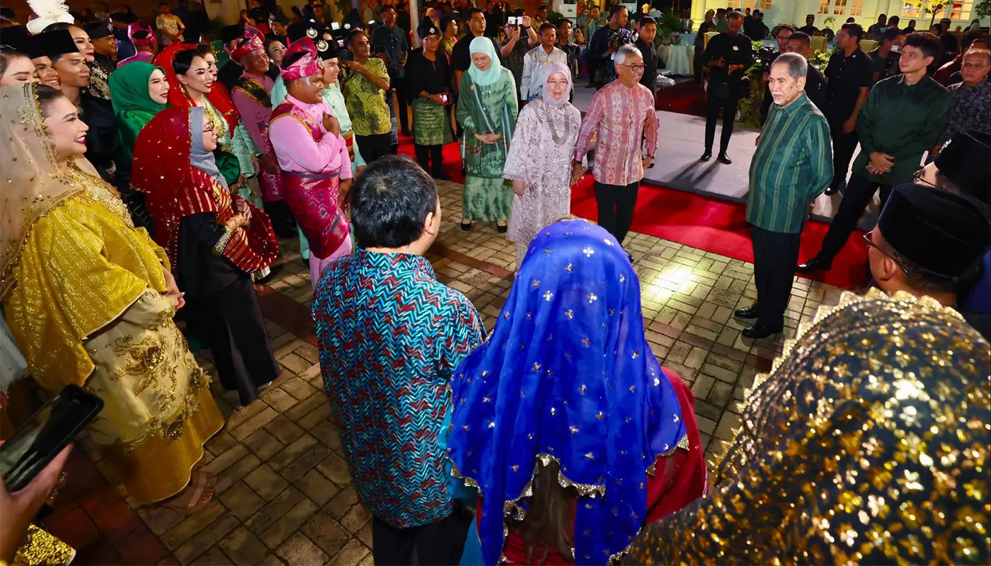 Sultan of Pahang Proposes Direct Flights Linking Kuching, Kuantan, and Melaka to Boost Connectivity