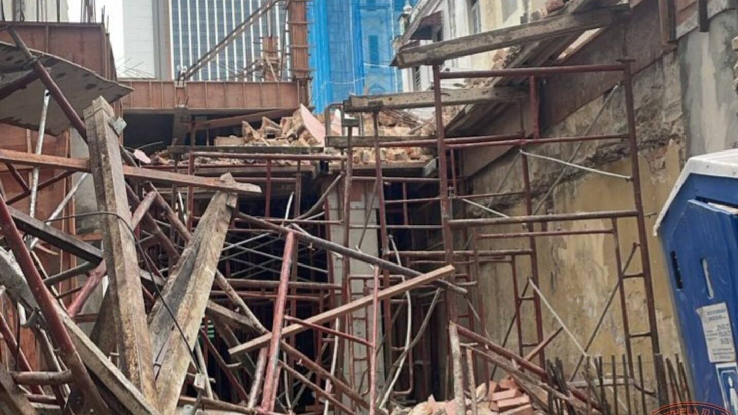 Scaffold Collapse at Leboh Ampang Construction Site Injures Worker