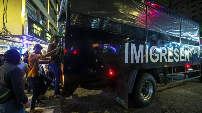 KL Immigration Raid Uncovers Shocking Syndicate Exploiting Sleep-Induced Children for Begging 1 KL Immigration Raid Uncovers Shocking Syndicate Exploiting Sleep-Induced Children for Begging