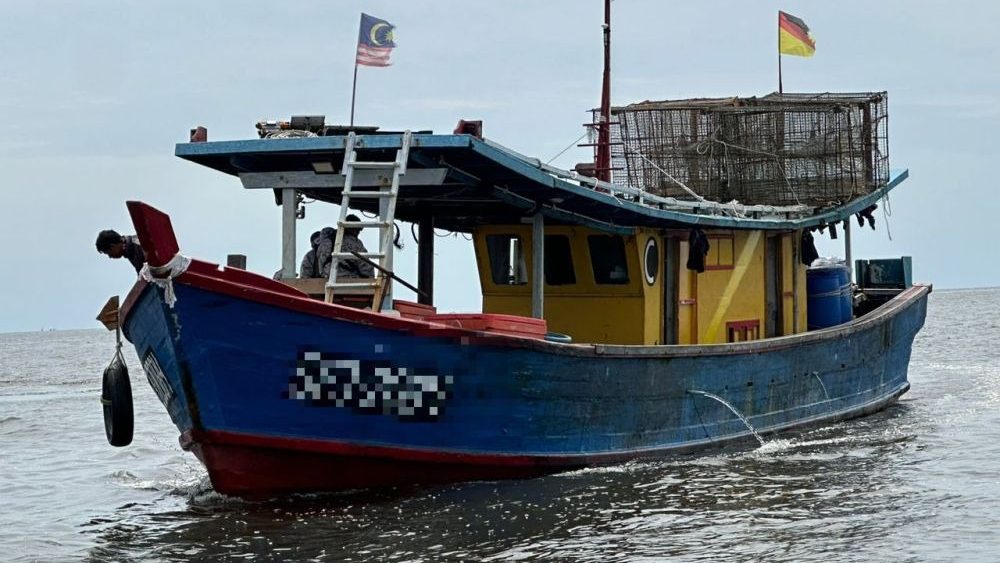 Local Fishing Boats Detained by Maritime Malaysia 1 Local Fishing Boats Detained by Maritime Malaysia