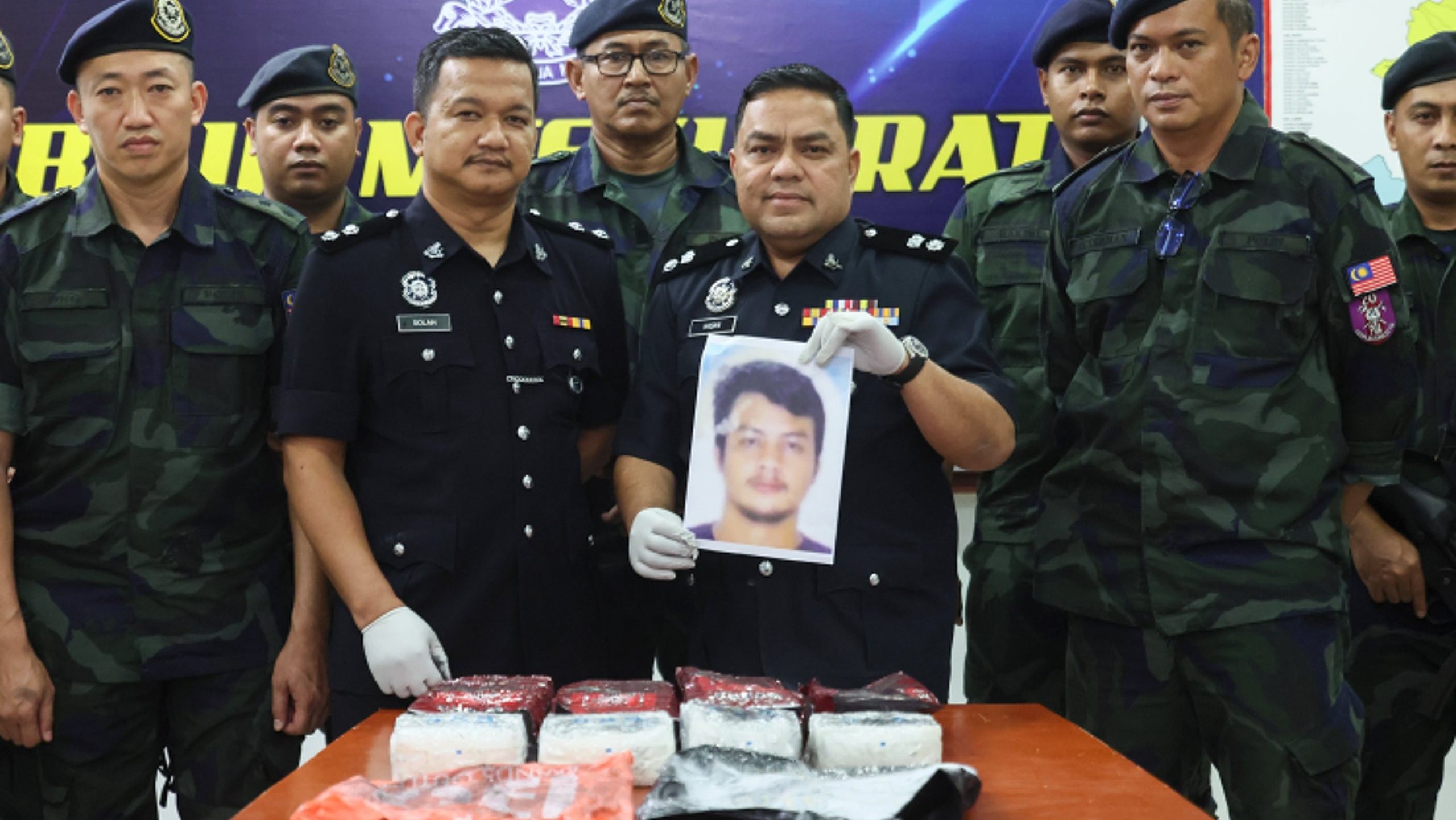 Major Drug Smuggling Bust: Police Thwart Attempt to Smuggle Syabu from Tawau to Sarawak 1 Major Drug Smuggling Bust Police Thwart Attempt to Smuggle Syabu from Tawau to Sarawak