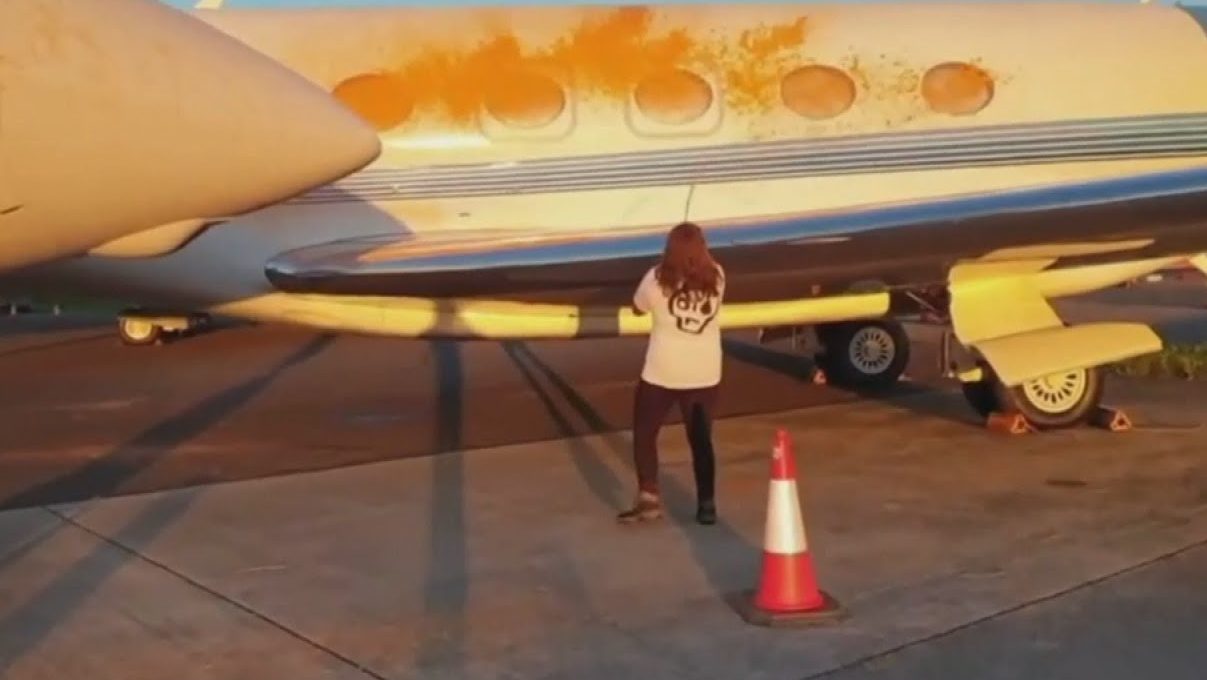Vandals Target Taylor Swift's Private Jet with Climate Protest 1 Vandals Target Taylor Swift's Private Jet with Climate Protest