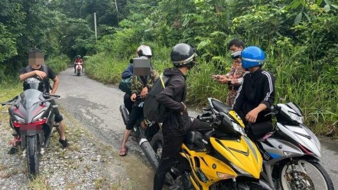 All 7 Individuals Found Safe After Getting Lost in Forest Near Bakam Waterfall Miri 1 All 7 Individuals Found Safe After Getting Lost in Forest Near Bakam Waterfall Miri