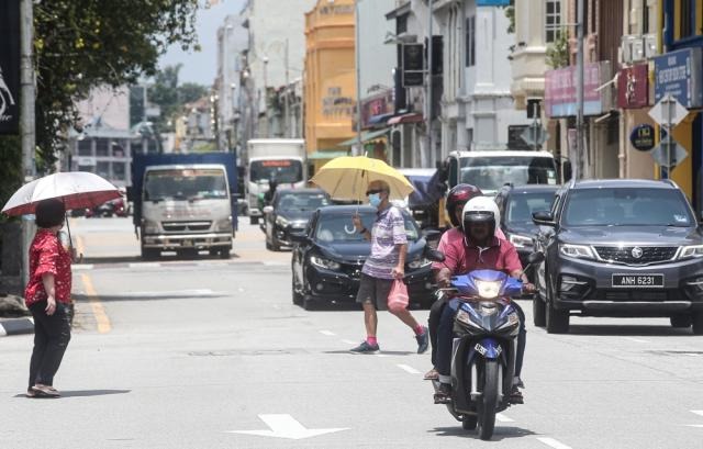Sarawak Faces Heatwave Alert: Eight Districts Under Level 1 Warning 1 Sarawak Faces Heatwave Alert Eight Districts Under Level 1 Warning