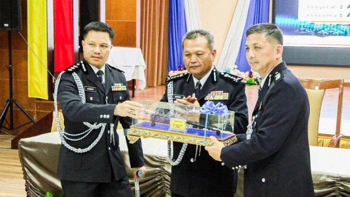 ACP Mohd Farhan Lee Abdullah Appointed New Kuching District Police Chief 1 ACP Mohd Farhan Lee Abdullah Appointed New Kuching District Police Chief