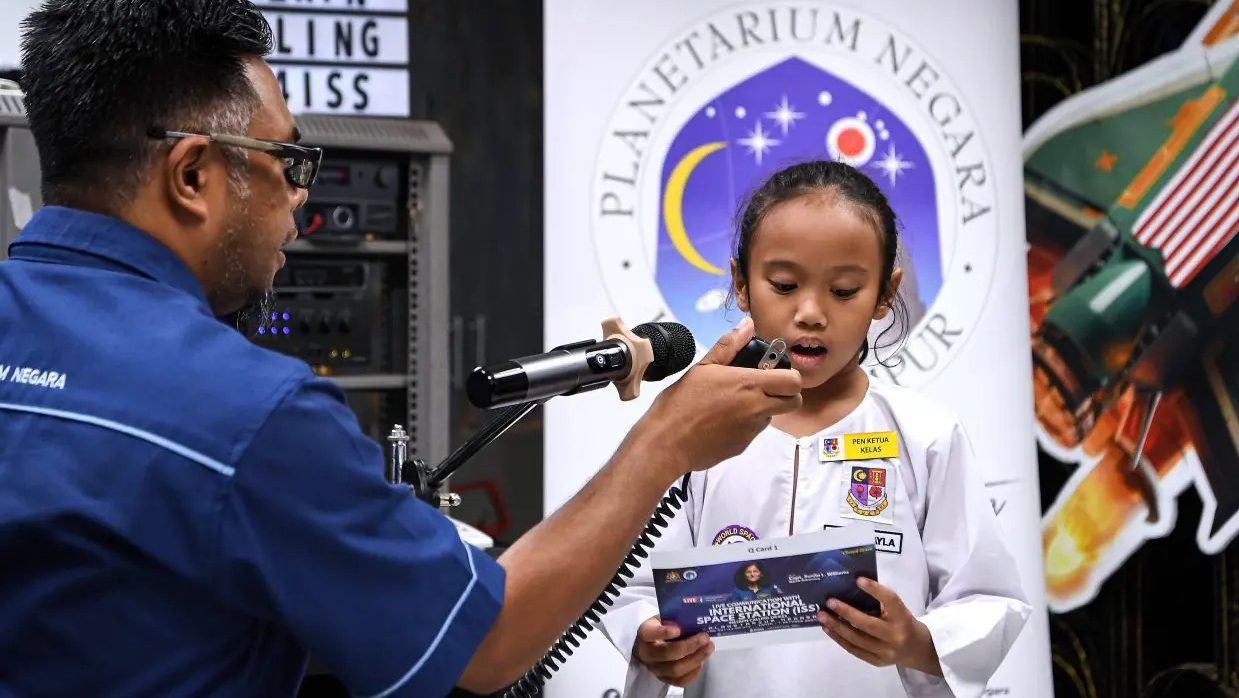 Malaysian Students Connect with NASA Astronaut in Inspiring Space Dialogue 1 Malaysian Students Connect with NASA Astronaut in Inspiring Space Dialogue