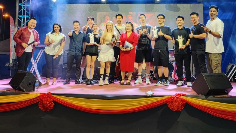 Thai Hunk Guys Take Over the Stage at Neon Trend Festival x Nyirup Festival in Kuching 1 Thai Hunk Guys Take Over the Stage at Neon Trend Festival x Nyirup Festival in Kuching