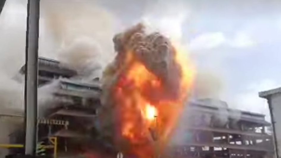 Factory Fire and Explosion in Samalaju Industrial Park Shocks Residents 1 Factory Fire and Explosion in Samalaju Industrial Park Shocks Residents