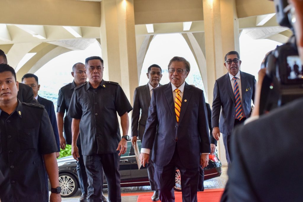Sarawak Students to Receive RM1,200 Pocket Money in 2025 for Essentials 2 Sarawak Students to Receive RM1,200 Pocket Money in 2025 for Essentials