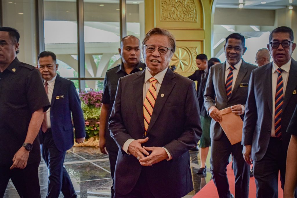 Sarawak's Record-Breaking RM14.2 Billion Revenue Expected in 2025 2 Sarawak's Record-Breaking RM14.2 Billion Revenue Expected in 2025