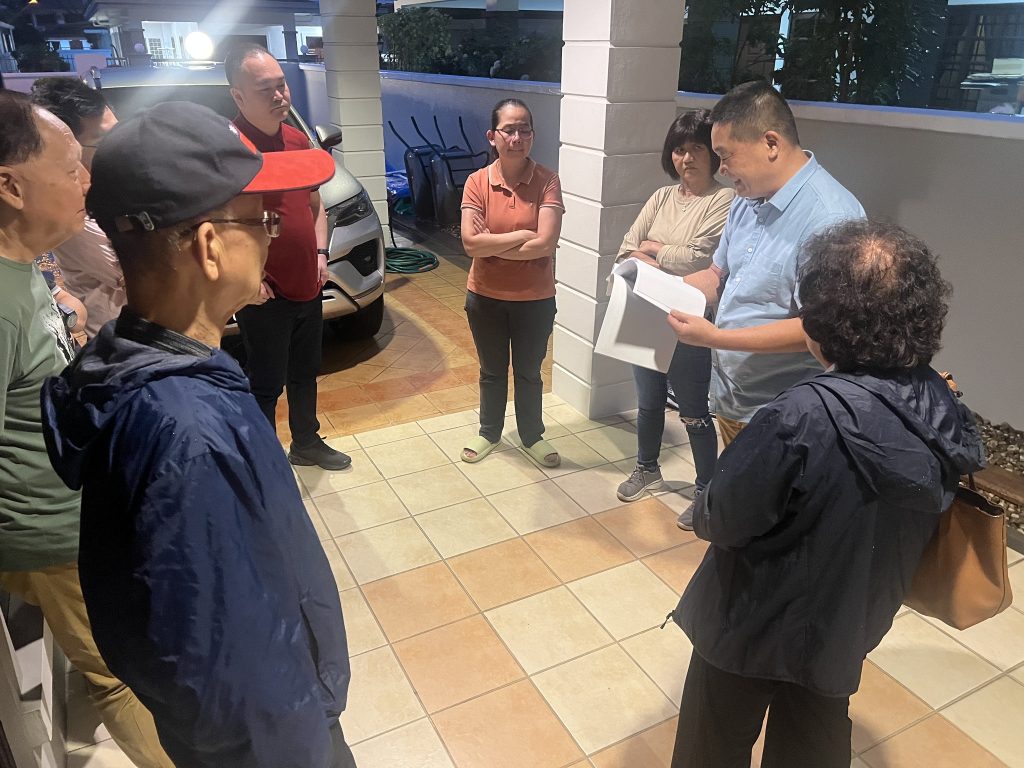 Assemblyman See Chee How Advocates for Landslide-Affected Families in Tabuan Heights 3 Assemblyman See Chee How Advocates for Landslide-Affected Families in Tabuan Heights