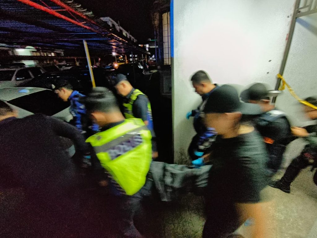 Cops Kill Three Criminals in Penampang Shootout, Linked to Sarawak Murders 2 Cops Kill Three Criminals in Penampang Shootout, Linked to Sarawak Murders