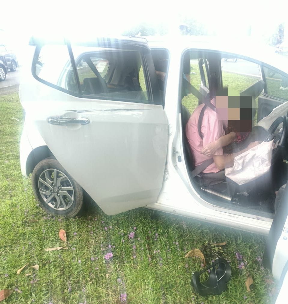 Elderly Man Dies, Wife Injured in Jalan Kulas Axia Car Crash 2 Elderly Man Dies, Wife Injured in Jalan Kulas Axia Car Crash