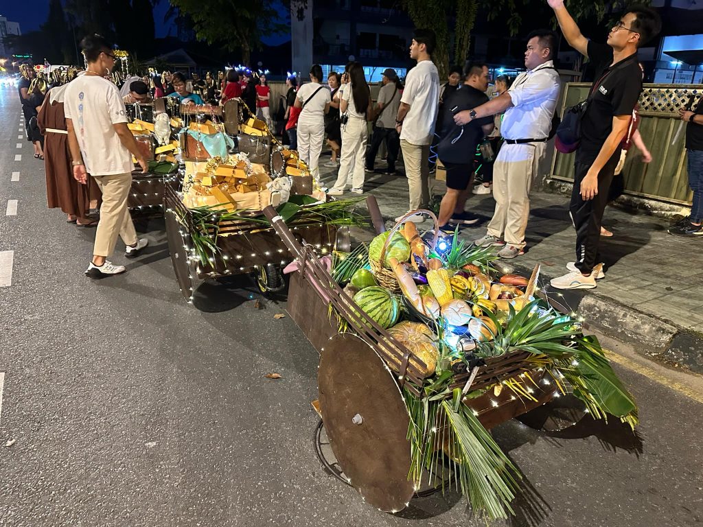 Kuching Glows with Peace and Joy at the 2024 Christmas Parade 4 Kuching Glows with Peace and Joy at the 2024 Christmas Parade