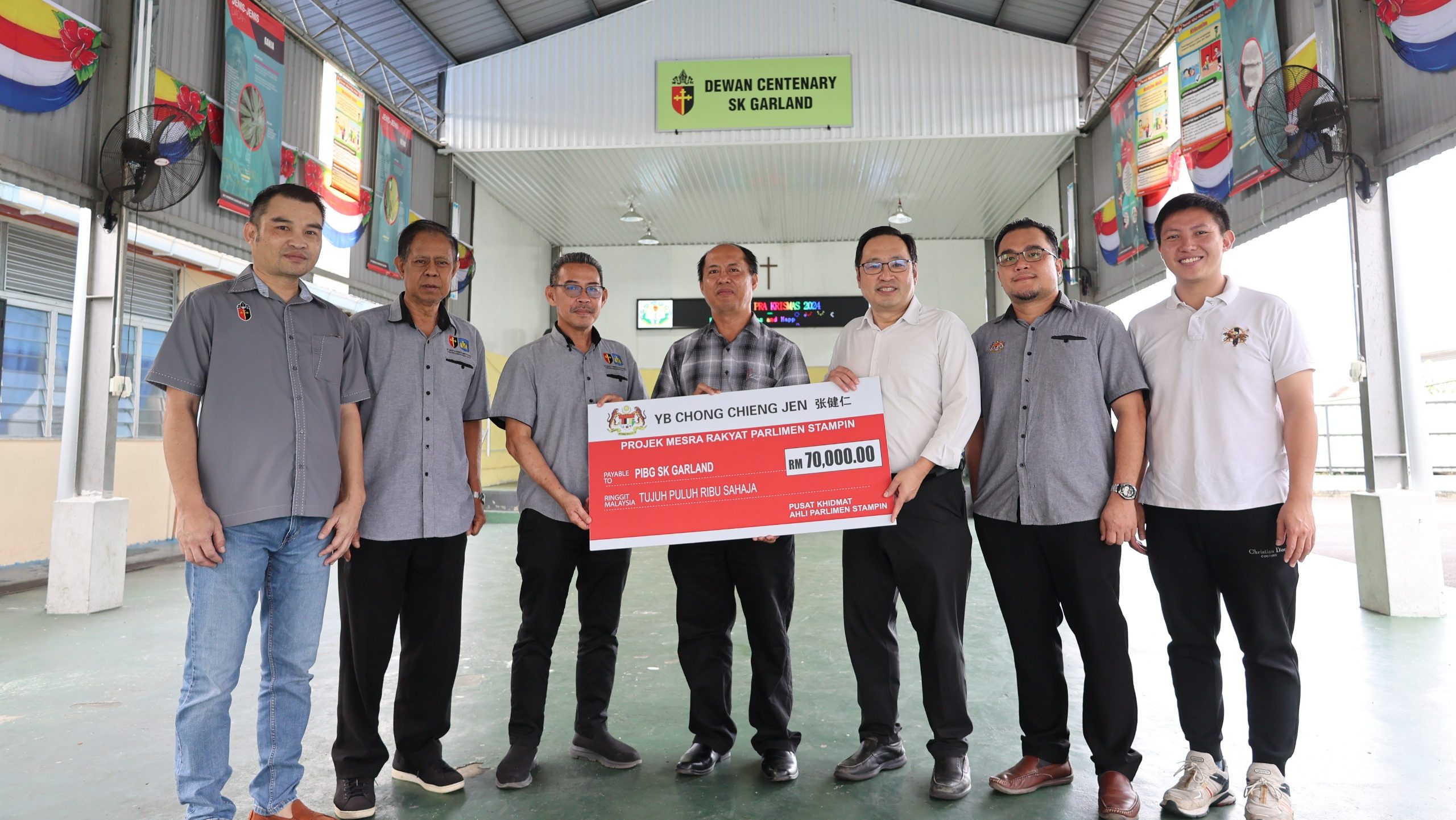 Smart TVs for Stampin Schools: Chong Chieng Jen Pushes Digitalisation 1 Smart TVs for Stampin Schools Chong Chieng Jen Pushes Digitalisation