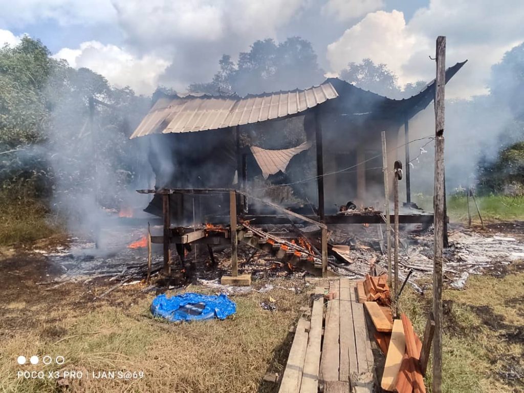 Family Home in Kampung Telok Bulat Reduced to Ashes in Fire