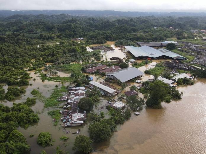 Flood Victims in Sarawak Exceed 10,000 as 59 Relief Centres Open 2 Flood Victims in Sarawak Exceed 10,000 as 59 Relief Centres Open