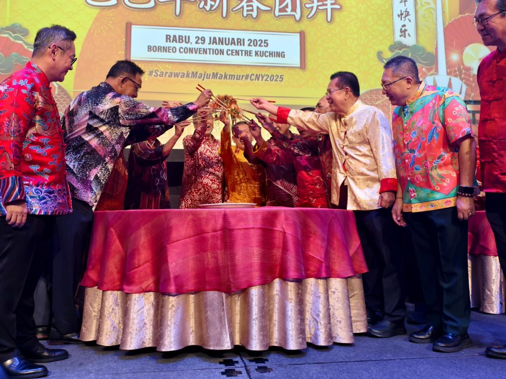 Heavy Rain Can't Dampen the Joy at Sarawak's Lunar New Year 2025 Open House 2 Heavy Rain Can't Dampen the Joy at Sarawak's Lunar New Year 2025 Open House