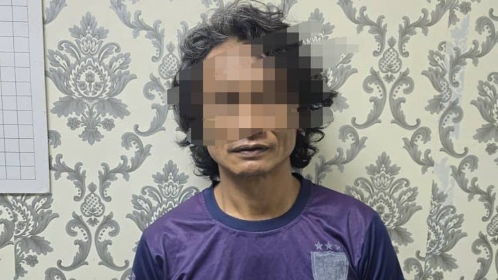 Man Fined RM16K for Damaging Five Cars in Kuching Neighborhood 2 Mayhem at Taman Sepawie Police Arrest 44-Year-Old Suspect in Kuching