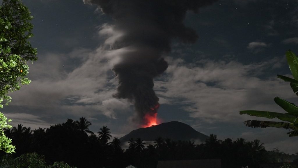 Mount Ibu Eruption: Lava and Ash Soar Over Indonesia’s Halmahera 1 Mount Ibu Eruption Lava and Ash Soar Over Indonesia’s Halmahera