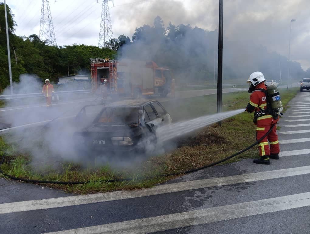 Narrow Escape: Man and Boy Survive Fiery Car Crash in Kampung Singai 3 Narrow Escape Man and Boy Survive Fiery Car Crash in Kampung Singai