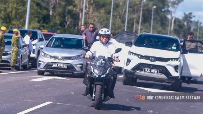 Premier Rides Police Bike Across Marudi Bridge, Marks Sarawak Connectivity Milestone 1 Premier Rides Police Bike Across Marudi Bridge, Marks Sarawak Connectivity Milestone