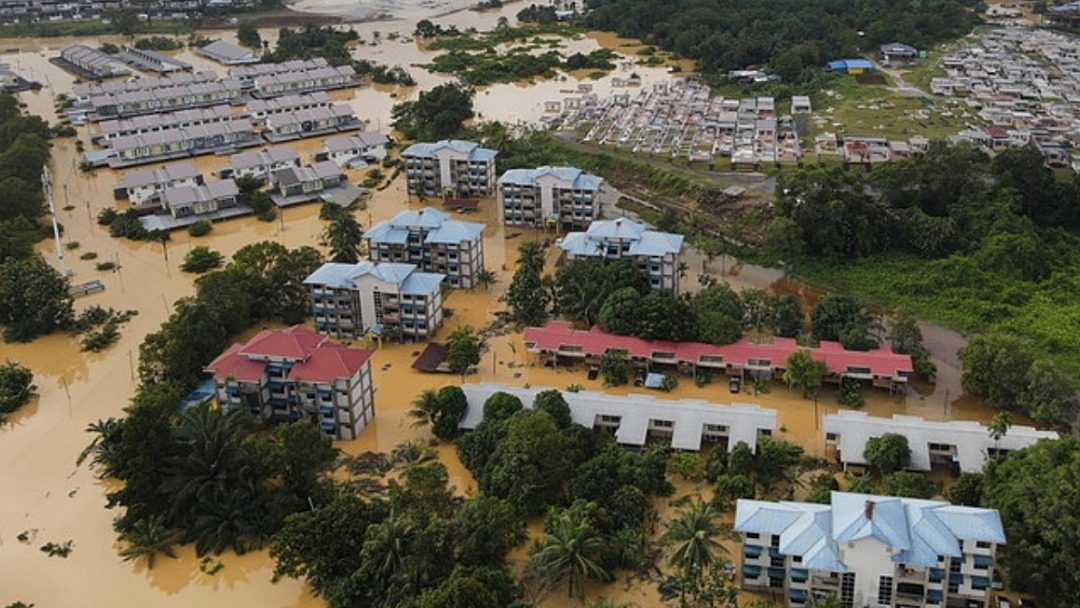 Sarawak Bomba Sends Reinforcements to Bintulu for Flood Rescue Operations 1 Sarawak Bomba Sends Reinforcements to Bintulu for Flood Rescue Operations