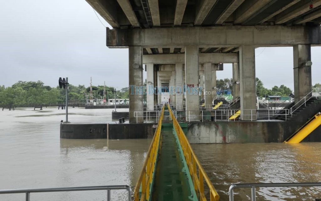 Sarawak Braces for 6.1m King Tide and Flood Risk Amid Heavy Rain 2 Sarawak Braces for 6.1m King Tide and Flood Risk Amid Heavy Rain