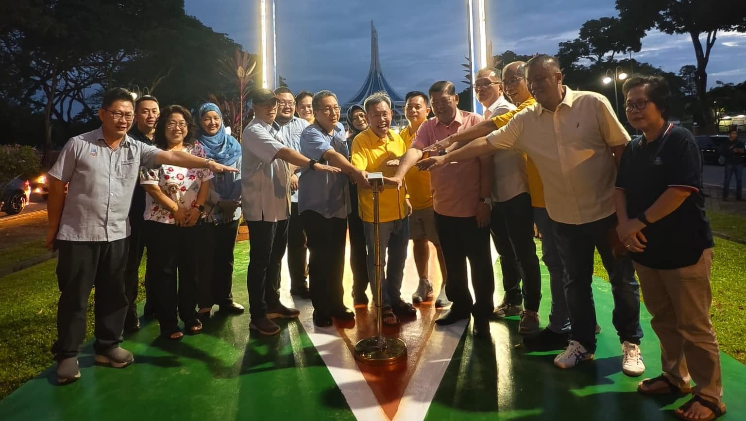 Sarawak Deputy Premier Lights Up Vision for Kuching with LED Innovations