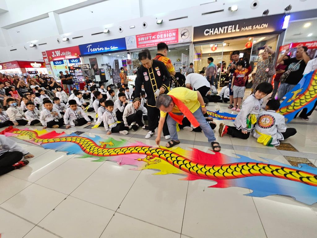 Sarawak's Flying Silk Dragon Dance Takes Center Stage This Chinese New Year