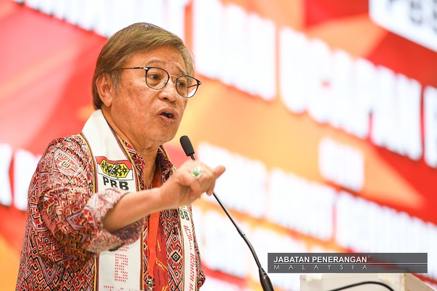 Sarawak’s Progress Recognised: Premier Honoured with MIP Award 2 Sarawak’s Progress Recognised Premier Honoured with MIP Award