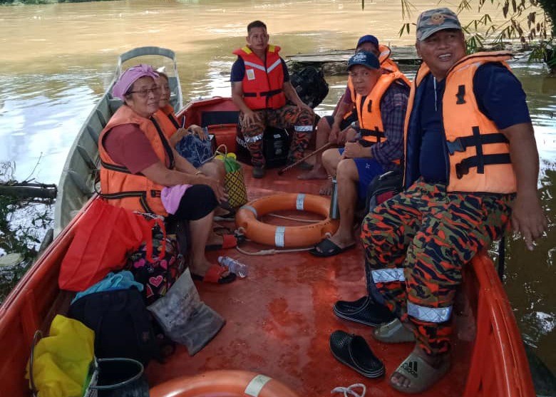 Second Evacuation Centre Opens in Kanowit Amid Rising Floodwaters 2 Second Evacuation Centre Opens in Kanowit Amid Rising Floodwaters