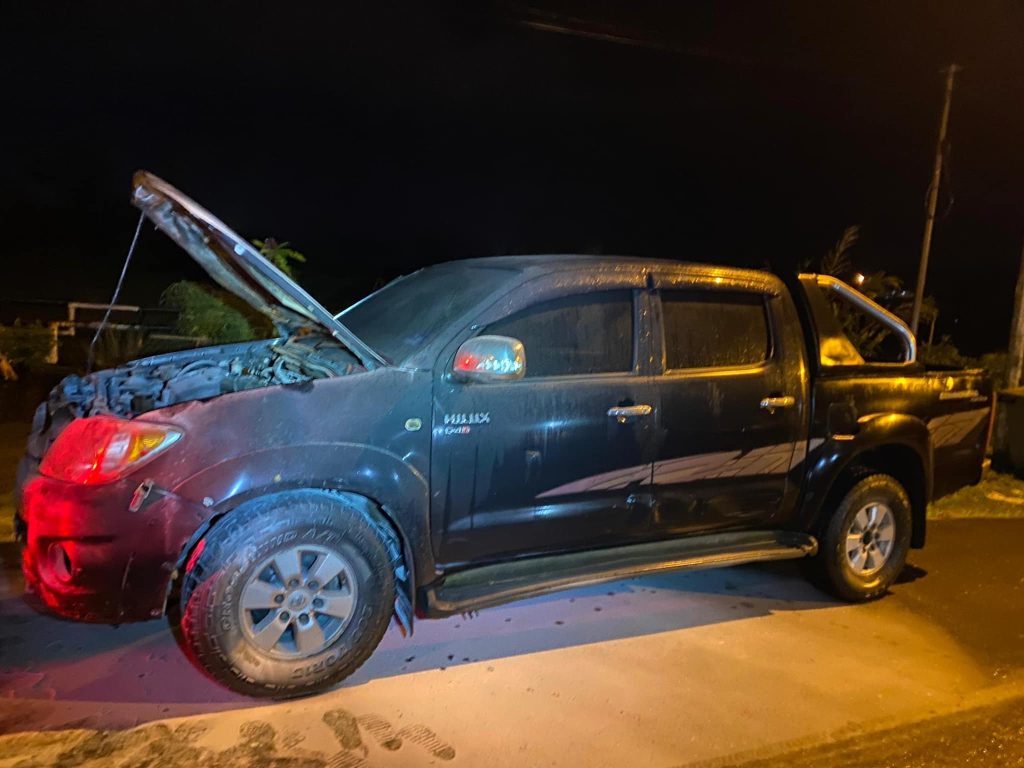 Swift Public Action Saves Toyota Hilux from Fire at Sungai Plan, Bintulu