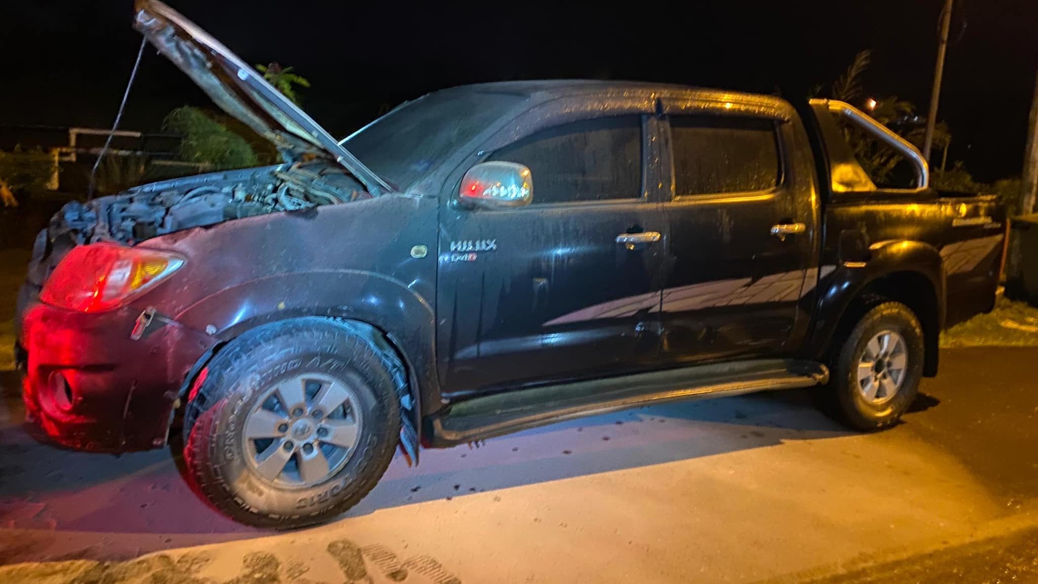 Swift Public Action Saves Toyota Hilux from Fire at Sungai Plan, Bintulu