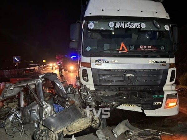 Tragedy on Pan Borneo Highway Two Killed in Car-Lorry Collision