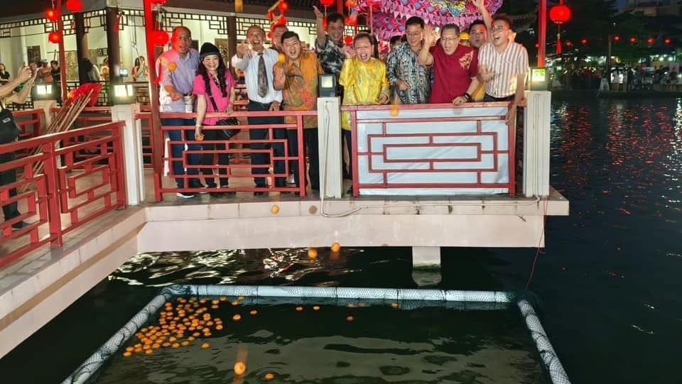 Chap Goh Meh Lights Up Kuching with Love and Culture at Friendship Park 1 Chap Goh Meh Lights Up Kuching with Love and Culture at Friendship Park