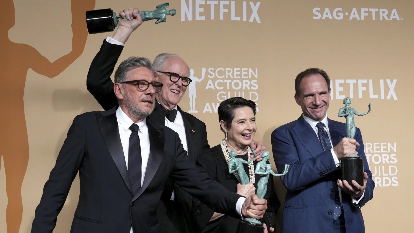 Conclave Cast Celebrates SAG Awards Win with Timothée Chalamet & Ariana Grande 1 Conclave Cast Celebrates SAG Awards Win with Timothée Chalamet & Ariana Grande