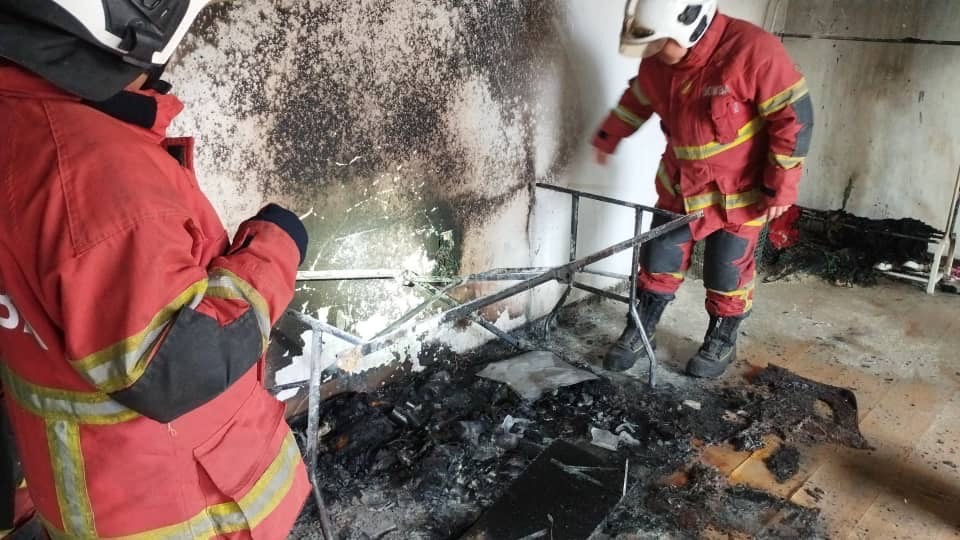 Fire Destroys Rental Room at Jalan Wan Alwi Shop Lot, No Casualties Reported
