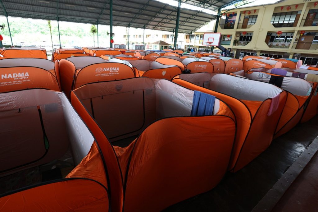 Flood Situation in Sarawak: Number of Evacuees Drops, Slight Increases in Sibu, Mukah, and Bintulu 2 Flood Situation in Sarawak Number of Evacuees Drops, Slight Increases in Sibu, Mukah, and Bintulu