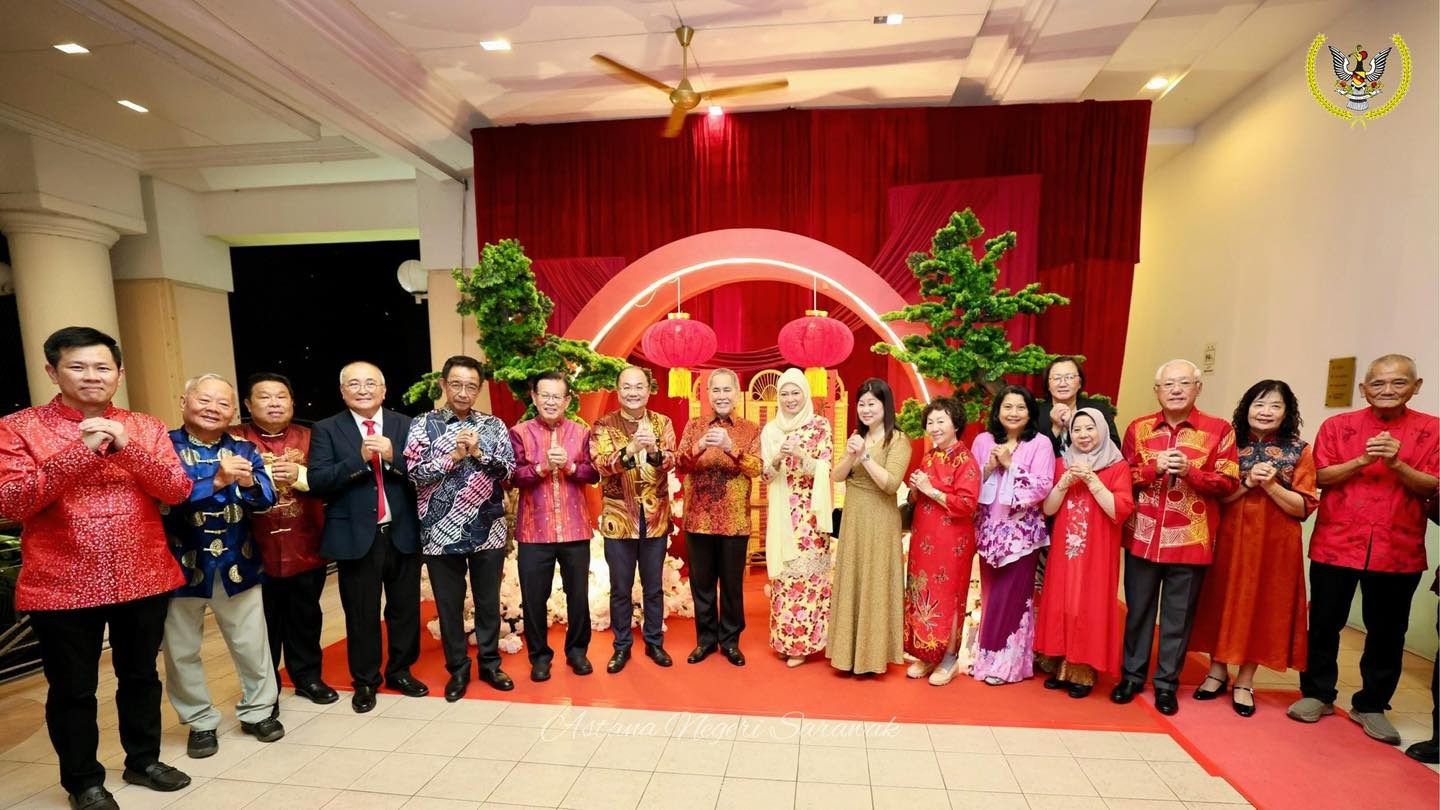 His Excellency Joins Grand Chinese New Year Celebration Banquet 2025 in Miri 1 His Excellency Joins Grand Chinese New Year Celebration Banquet 2025 in Miri