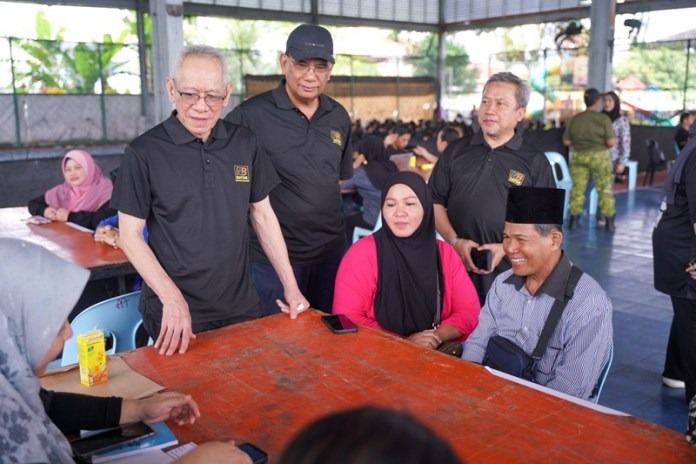 Hundreds Flock to SKAS Aid Registration in Satok: More Areas Coming Soon 2 Hundreds Flock to SKAS Aid Registration in Satok More Areas Coming Soon