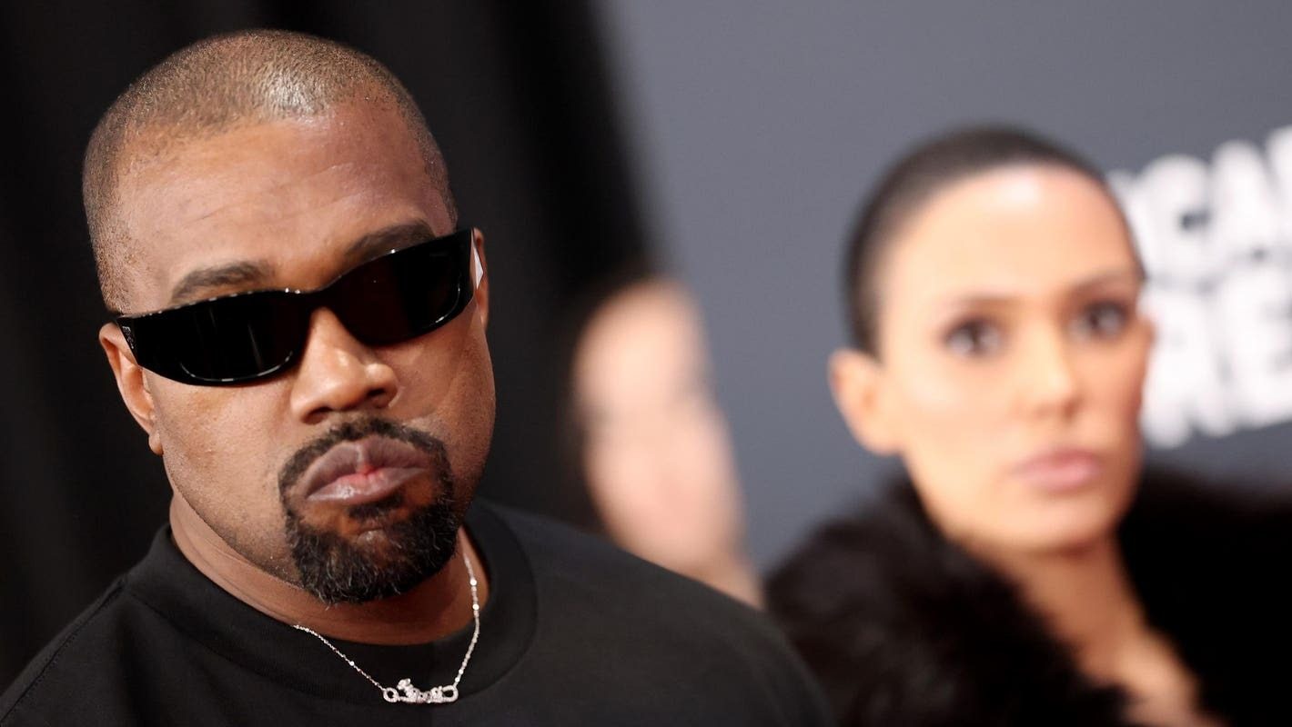 Kanye West’s Yeezy Brand Draws Criticism Over Offensive Merchandise 1 Kanye West’s Yeezy Brand Draws Criticism Over Offensive Merchandise