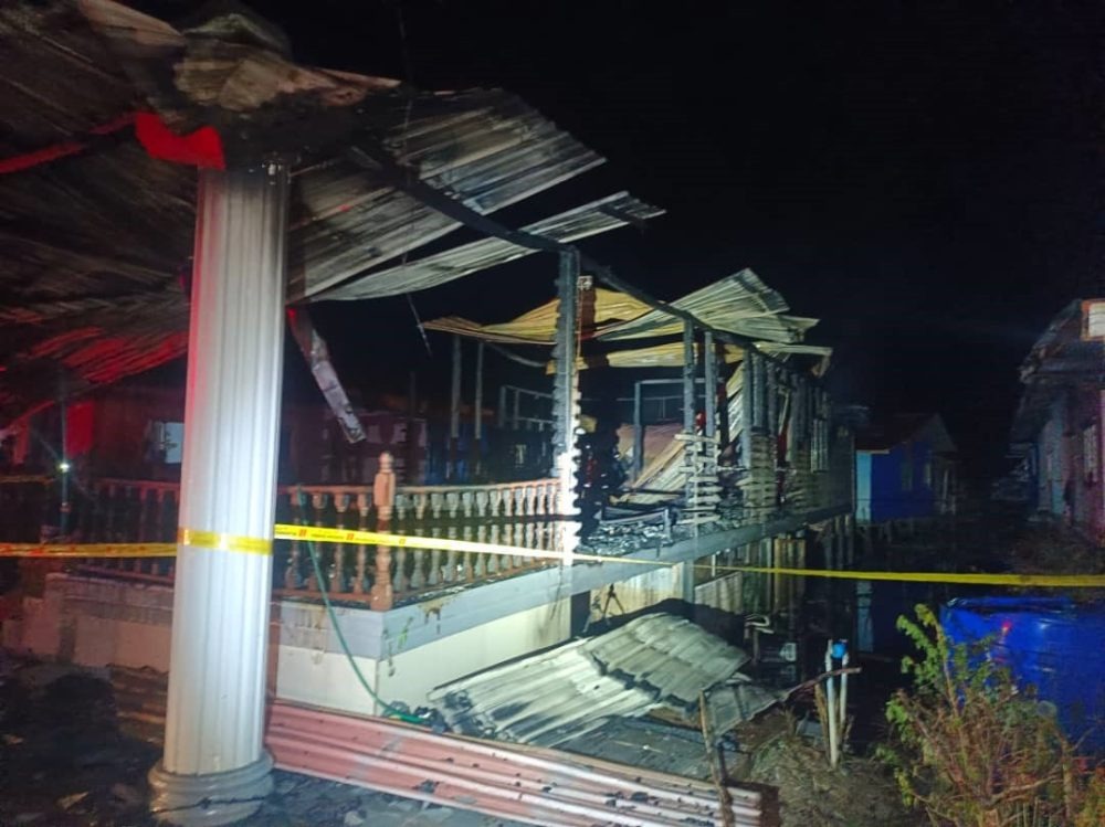 Miri Couple Suffers Burns as Fire Destroys Their Home in Minutes
