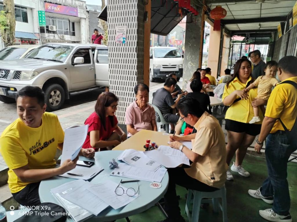SUPP's MobileService2U Resumes Post-CNY Engaging Padungan Community