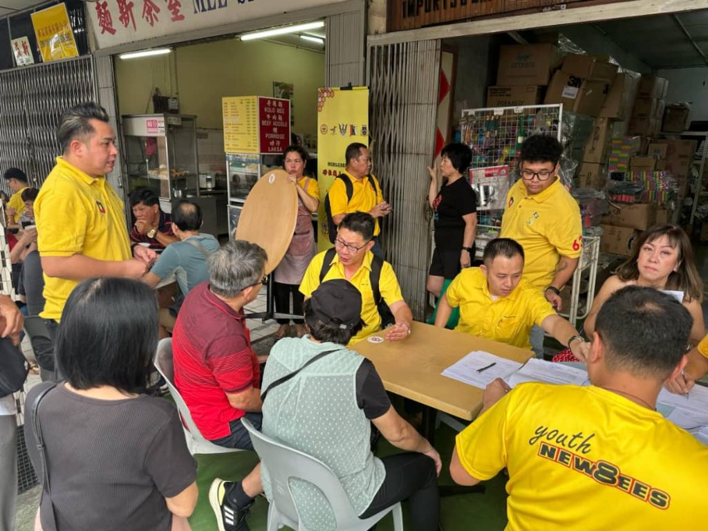 SUPP's MobileService2U Resumes Post-CNY Engaging Padungan Community