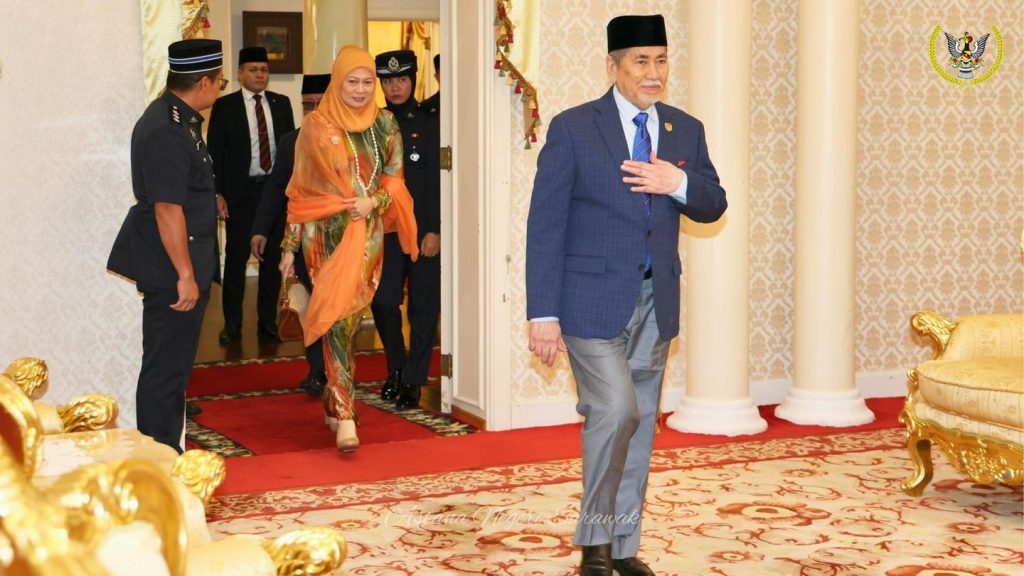 Sarawak Governor Welcomes Courtesy Visit from Ministry of Works Delegation