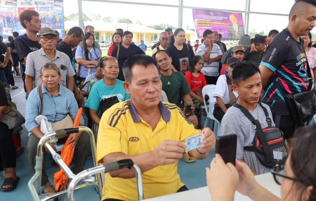 Sarawak ID & S Pay Global Registration in Tatau Sees Huge Turnout