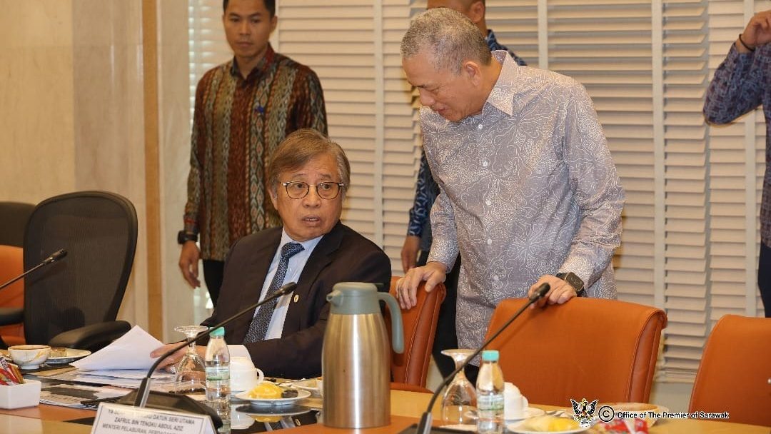 Sarawak Premier Joins National Energy Meeting in Putrajaya
