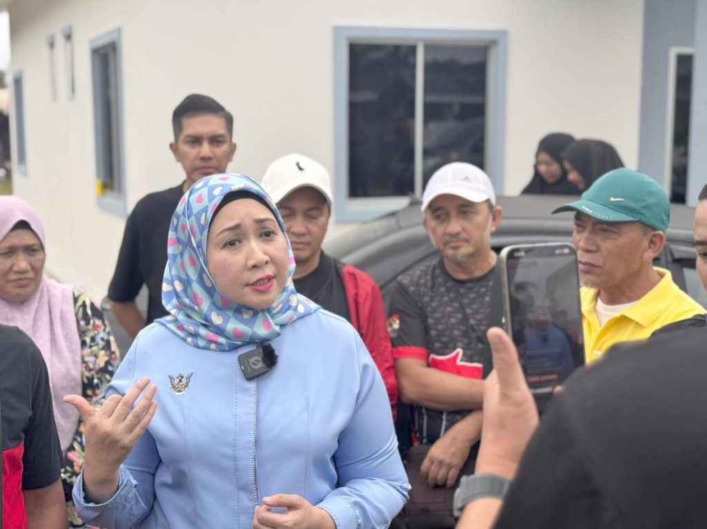 Sharifah Hasidah to Be PBB Women’s Wing Deputy Chief Unopposed, YB Fatimah Retains Top Post 2 Sharifah Hasidah to Be PBB Women’s Wing Deputy Chief Unopposed, YB Fatimah Retains Top Post