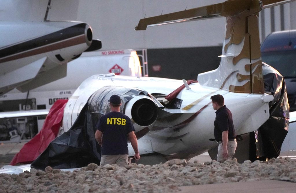 Shocking Crash: Vince Neil Jet Hits Parked Plane, Pilot Dies in Tragedy 2 Shocking Crash Vince Neil Jet Hits Parked Plane, Pilot Dies in Tragedy